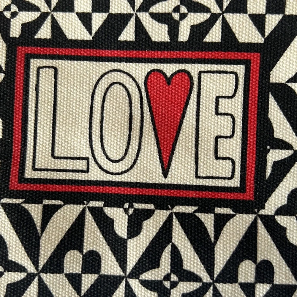 Brighton love red